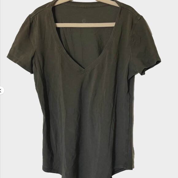 Lululemon Love V-Neck Tee – Dark Olive – Size 6 (Approx.) - Picture 5 of 9
